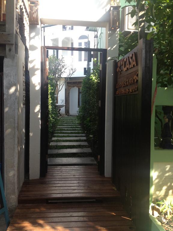 At Casa Guesthouse Amphawa Bagian luar foto